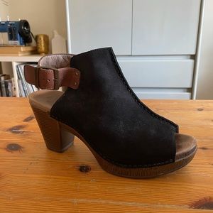 Dansko peep toe heel!